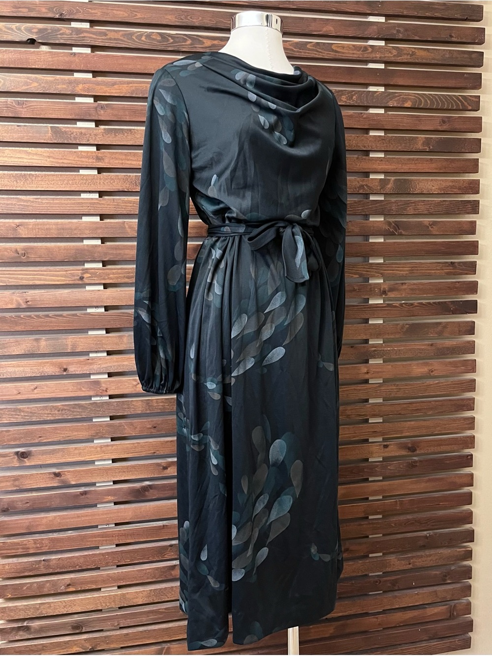 Vintage 1970s 70s Disco Dark Forest Green Leaf Print Draped Neckline Midi Dress